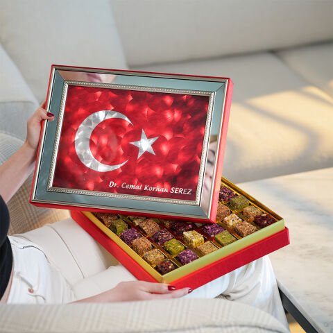 Kişiye Özel Türk Bayrağı Kutusu Büyük Boy Lüks Lokumlu