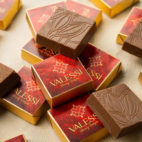 Kişiye Özel Karton Kutuda Logolu Çikolata Küçük Boy (192 gr.)